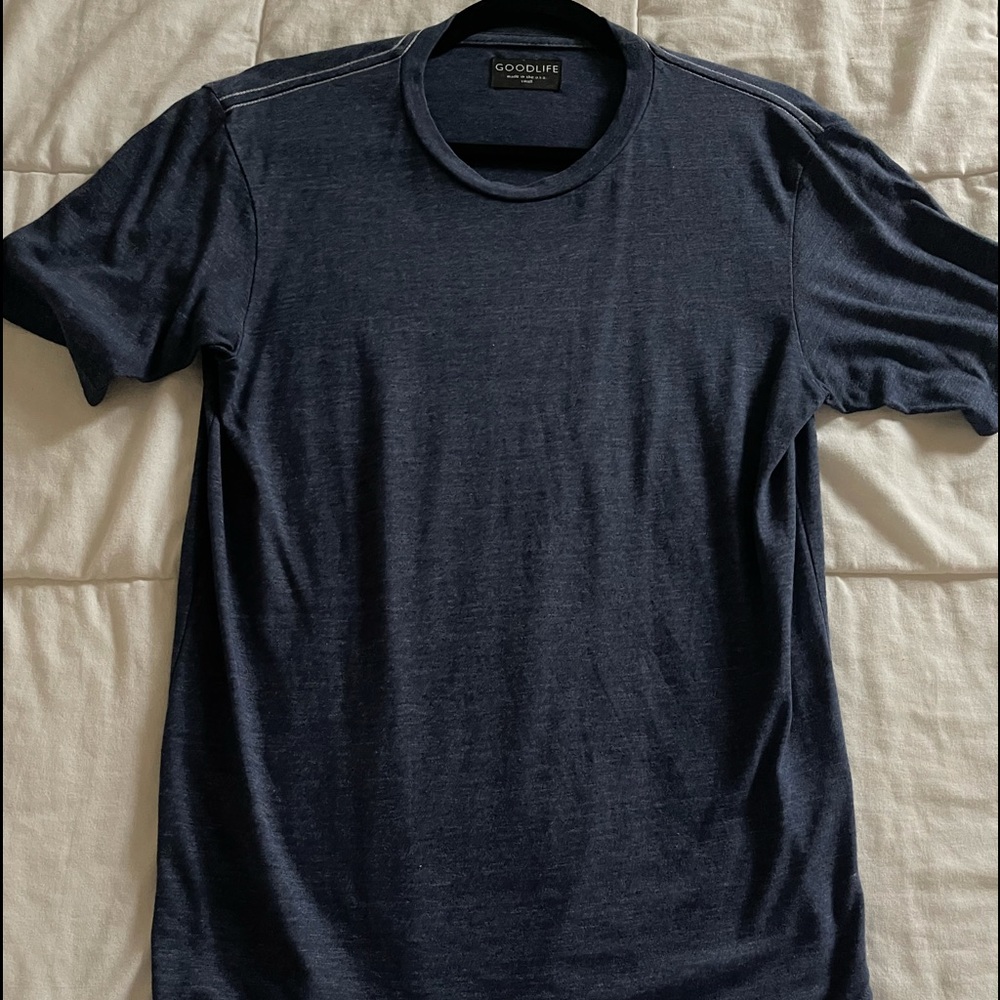 Goodlife short sleeve t shirt.